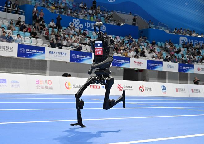 金王兴兴：用遥控追求极致速度；蔡浩宇AI游戏上架2719元｜极客早知道pg电子免费模拟器游戏Sam Altman：AI存在泡沫；宇树机器人夺(图7)